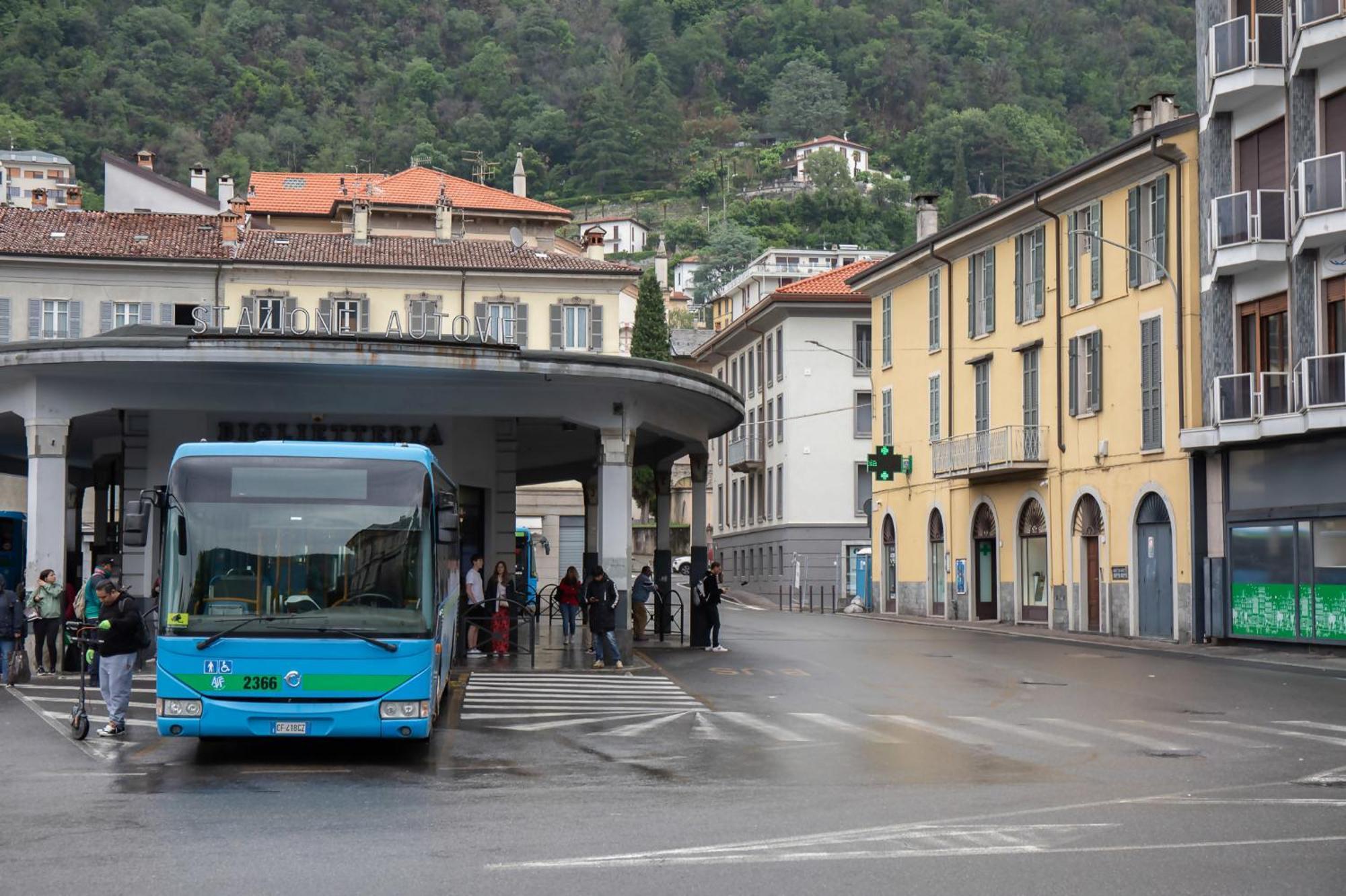 Romantic White Apartment - 5 Minutes From The Lake Como Exterior photo