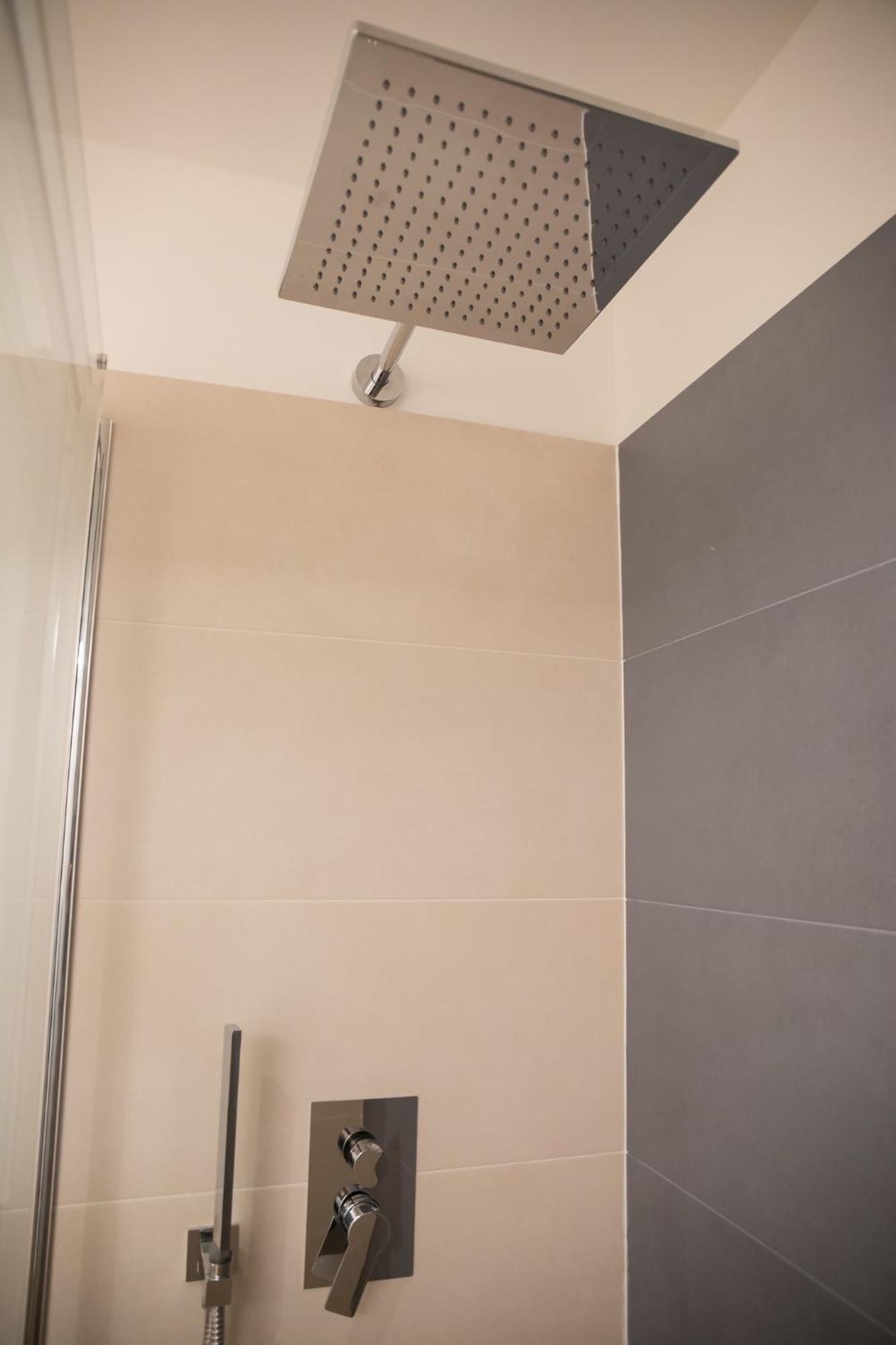 Amendola City View Apartments Suite Romantica Como Exterior photo